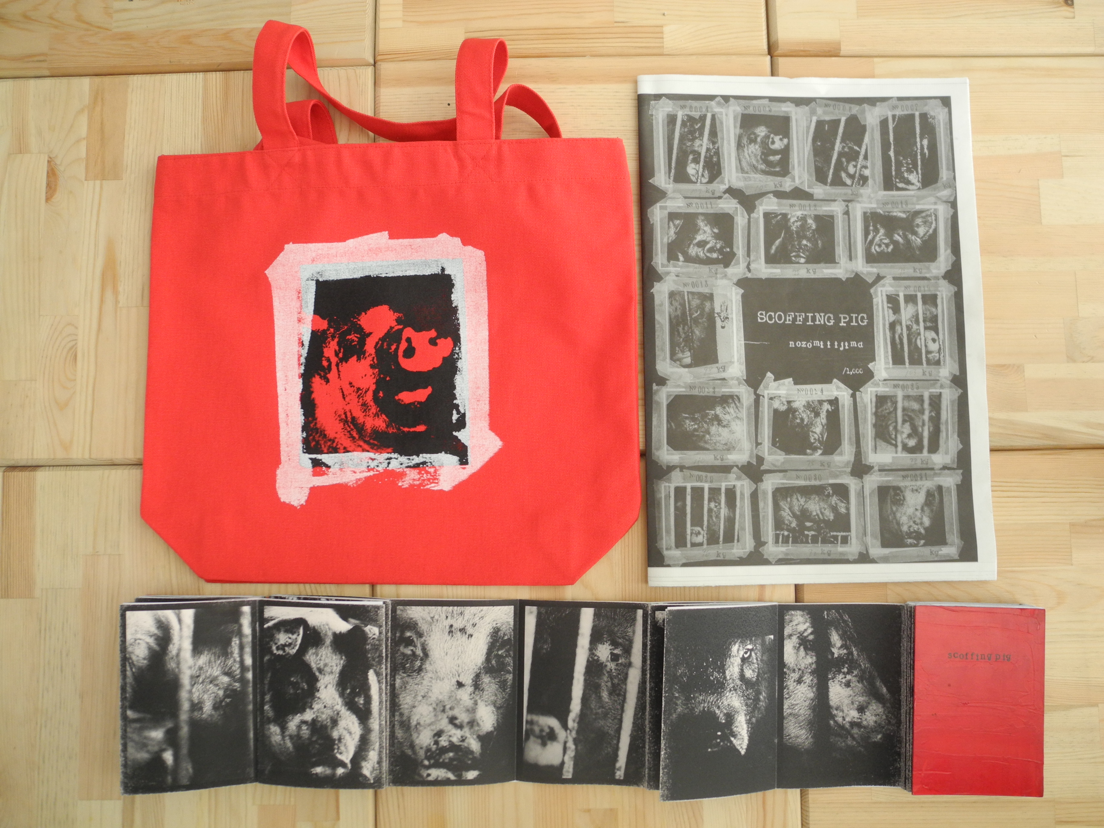 Pledge A+ ¥5,000: Eco bag (silkscreen original scoffing pig print) + 1 copy of newsprint and 1 copy of her handmade red 